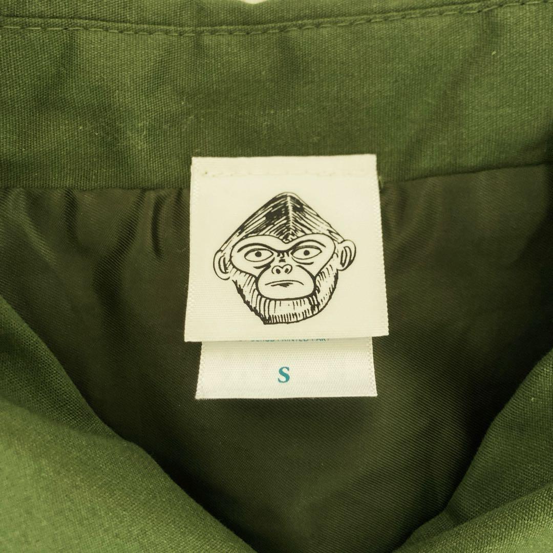 クロマニヨンズ 緑の上着