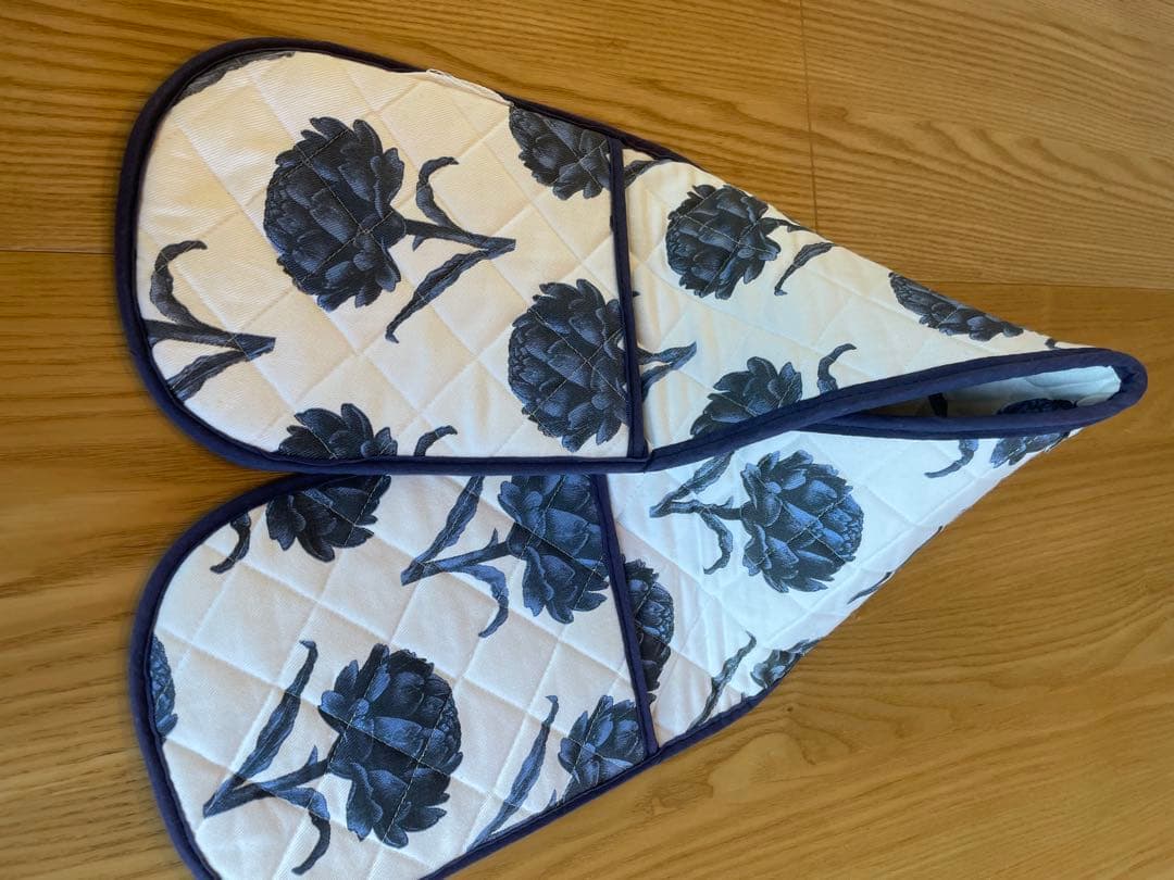 【Williams-Sonoma 】と【Cally & Co 】ミトンと鍋つかみ