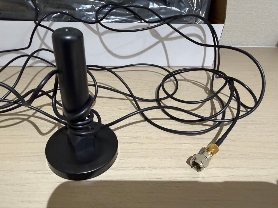 美品14インチ DVDプレーヤー内蔵 ポータブルテレビ　別売りアンテナ付属