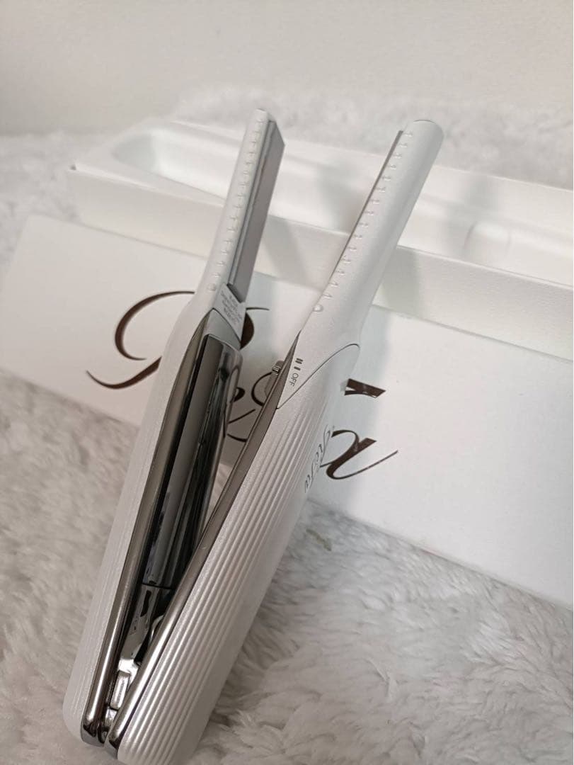 美品★ReFa フィンガーアイロン ホワイト