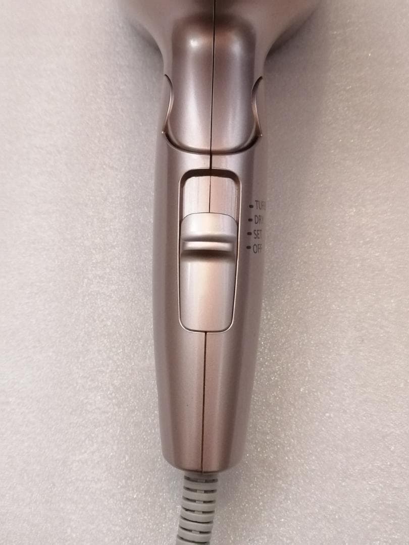 68 パナソニックドライヤー　PANASONIC EH-NA9G