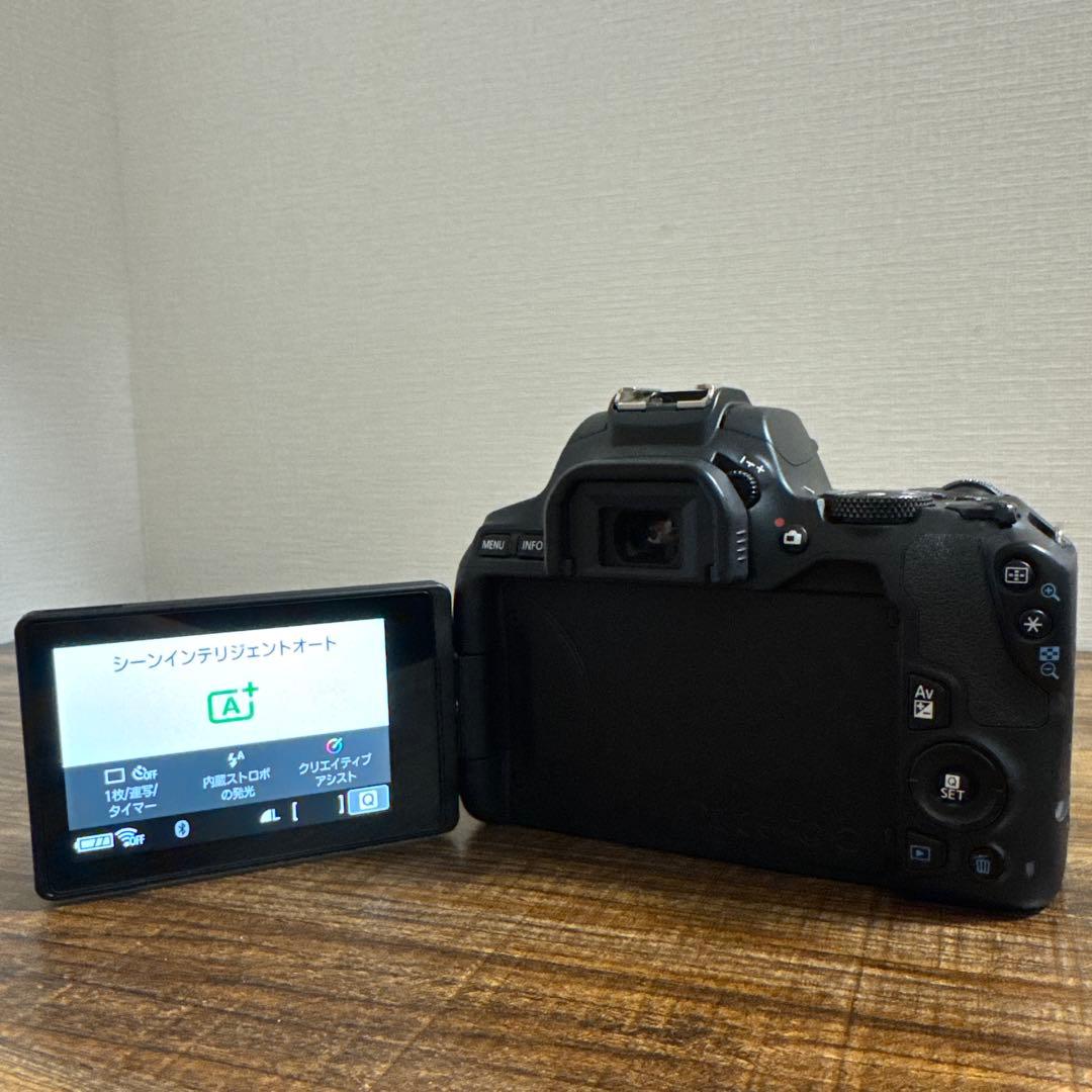 デジタルカメラ EOS Kiss X10