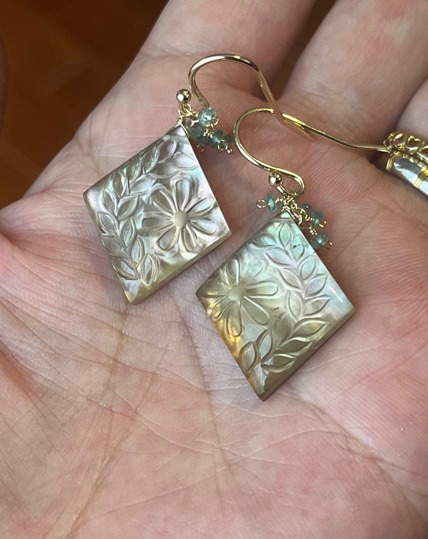 ブラウンマザオパ×水晶のタブレットピアス