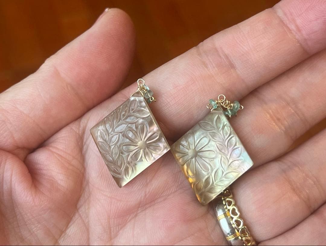 ブラウンマザオパ×水晶のタブレットピアス