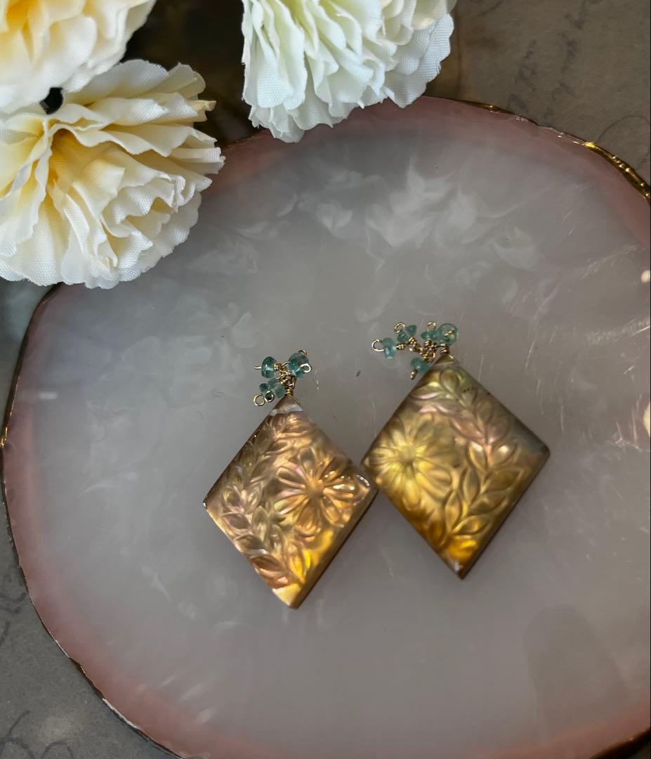 ブラウンマザオパ×水晶のタブレットピアス