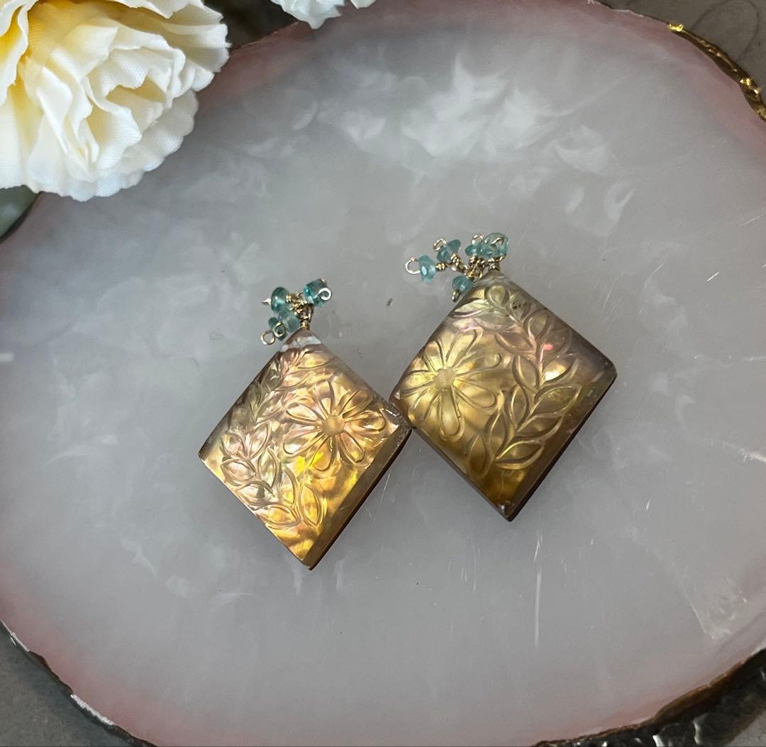 ブラウンマザオパ×水晶のタブレットピアス