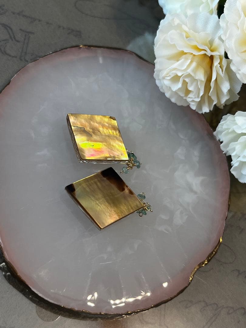 ブラウンマザオパ×水晶のタブレットピアス