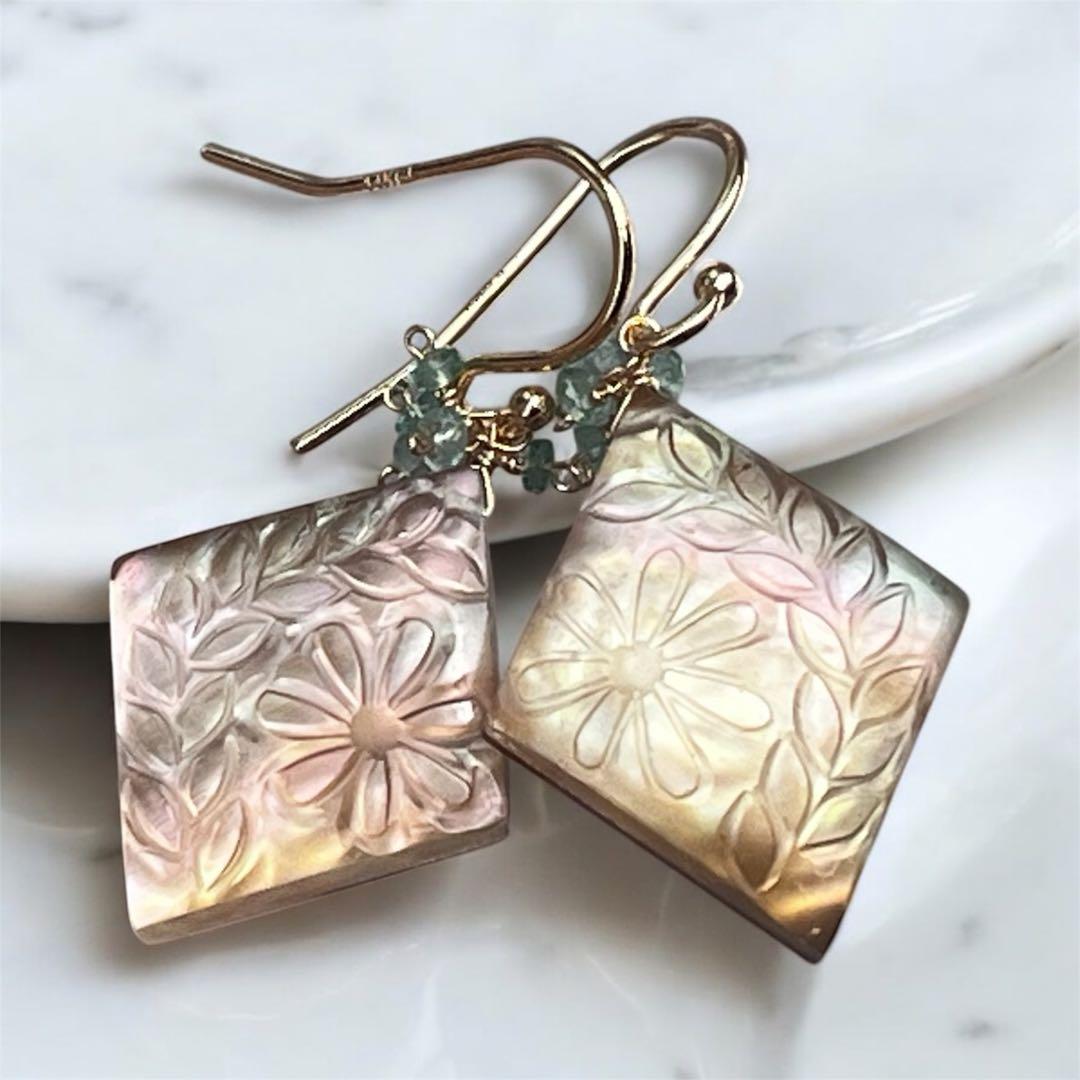 ブラウンマザオパ×水晶のタブレットピアス