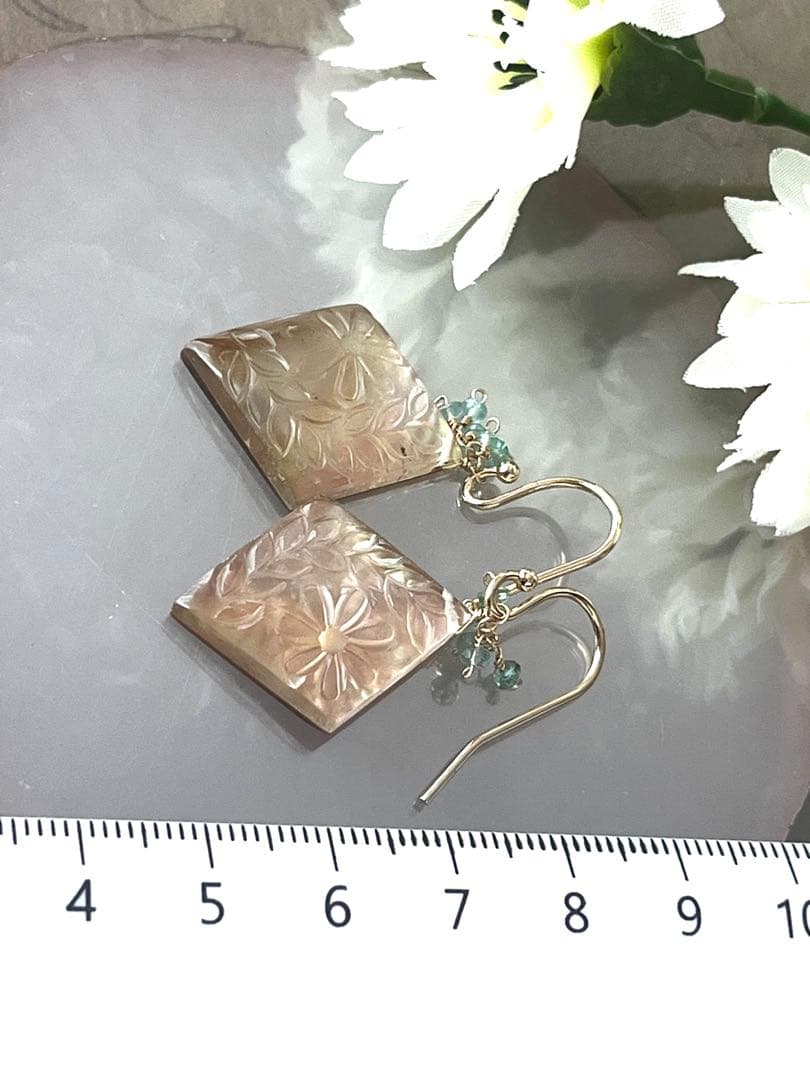 ブラウンマザオパ×水晶のタブレットピアス