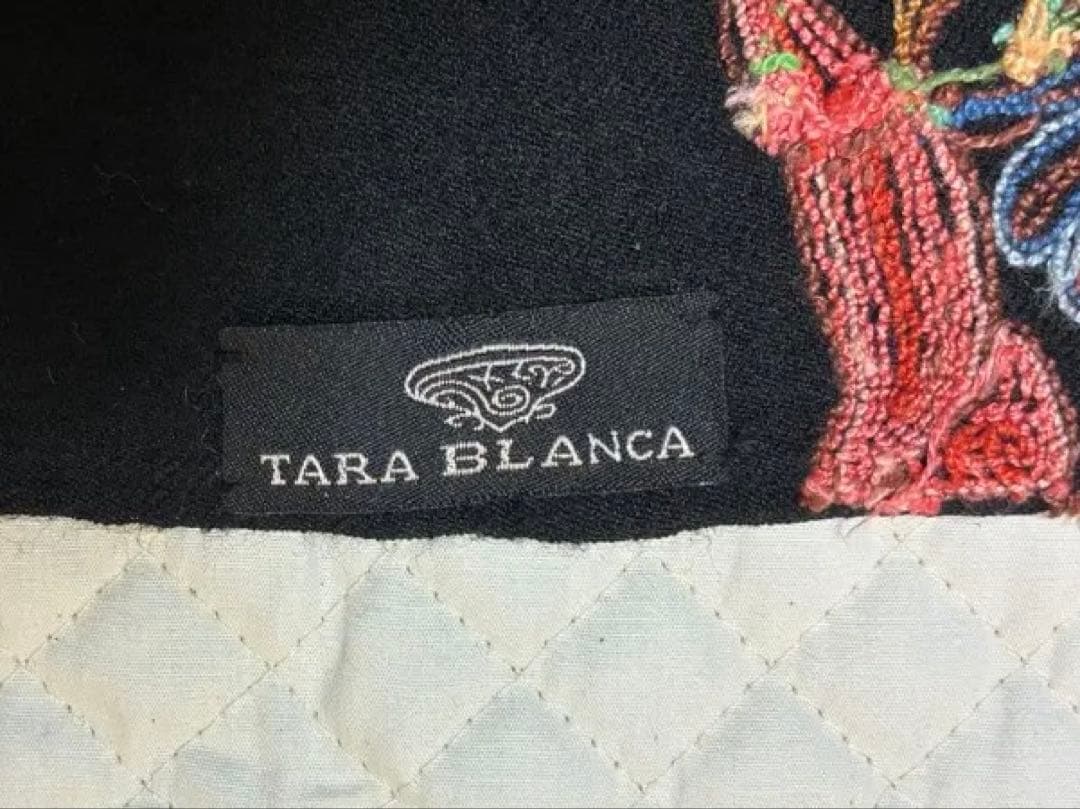 極美品　ターラ・ブランカ　花柄刺繍ストール（50✖️190）フリンジ含む