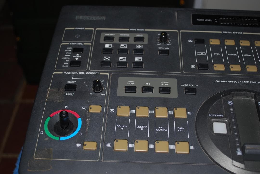 PanasonicデジタルAVミキサーWJ-AVE7中古ジャンク品の出品です。