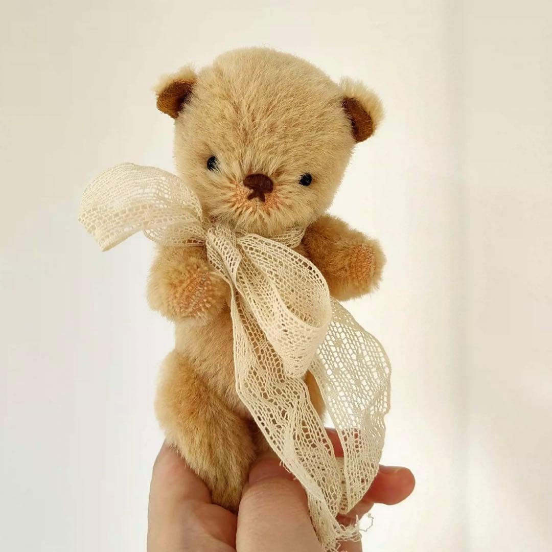 不服そうなくまちゃん アーティストベア 海外作家様 ハンドメイド テディベア