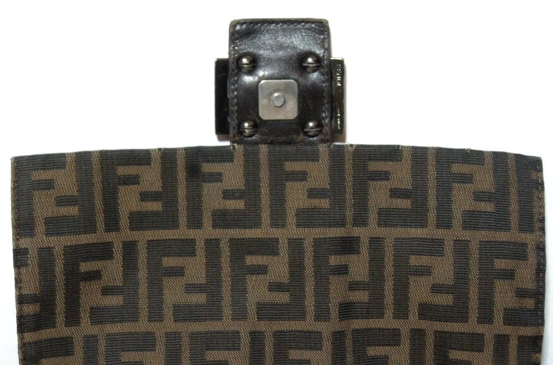 【汚れ・キズ・ダメージ大・ジャンク】FENDI　ショルダーバッグ