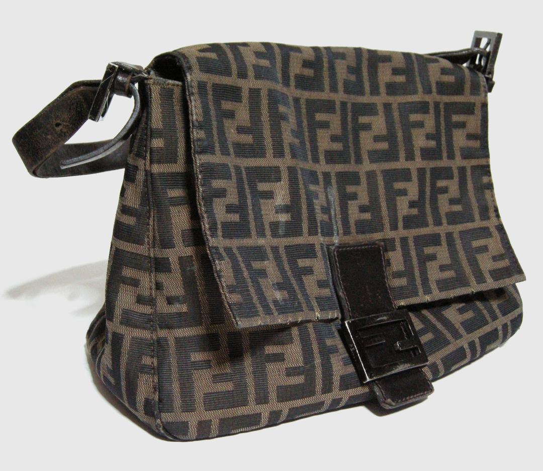 【汚れ・キズ・ダメージ大・ジャンク】FENDI　ショルダーバッグ