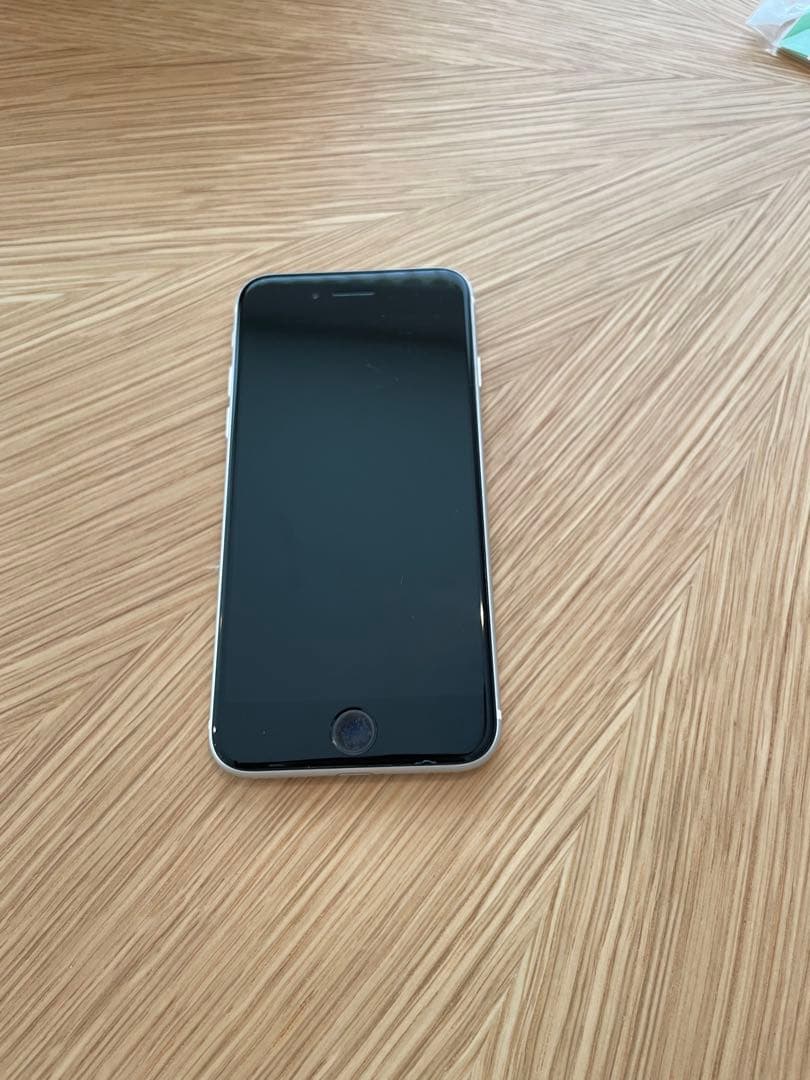 Apple iPhone SE第2世代 64GB SIMフリー ホワイト 85%