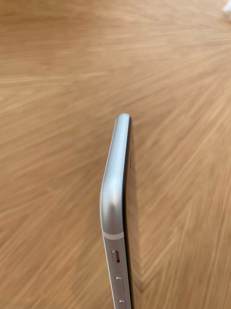 Apple iPhone SE第2世代 64GB SIMフリー ホワイト 85%