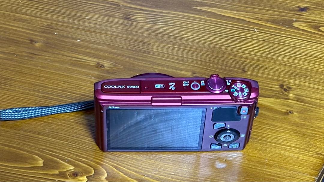 Nikon COOLPIX S9500 赤