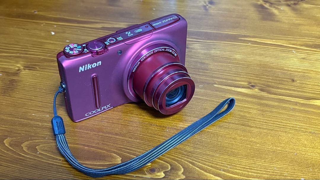Nikon COOLPIX S9500 赤