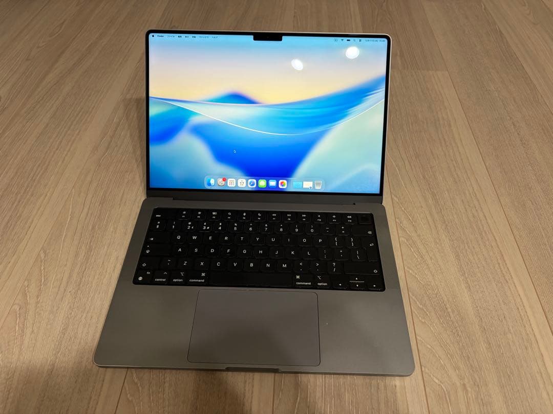 M1 MacBook Pro 14inch 32GB 1TB 10コア UK