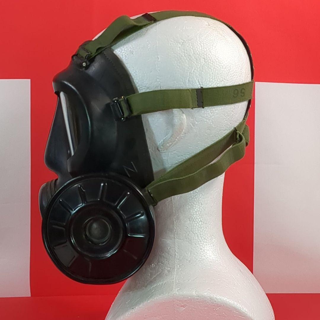 イギリス軍 初期型S6ガスマスク1966年製（バッグ、曇り止め、除染キット付き）