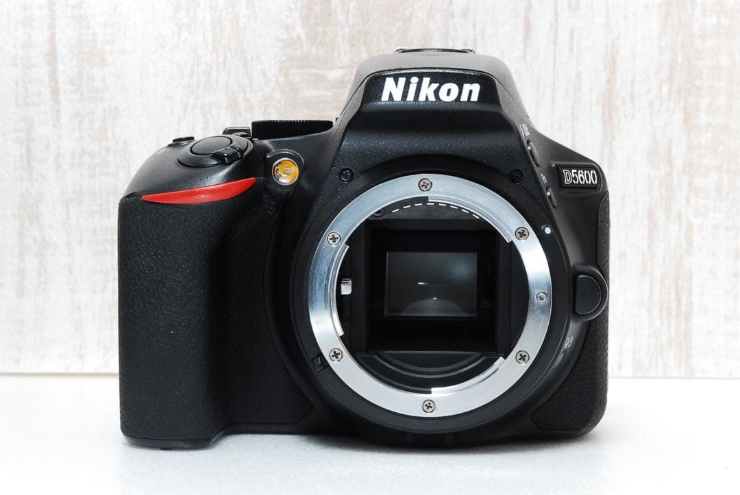 ❤️美品❤️ Nikon D5600 ダブルズーム 2416万画素 Wi-Fi