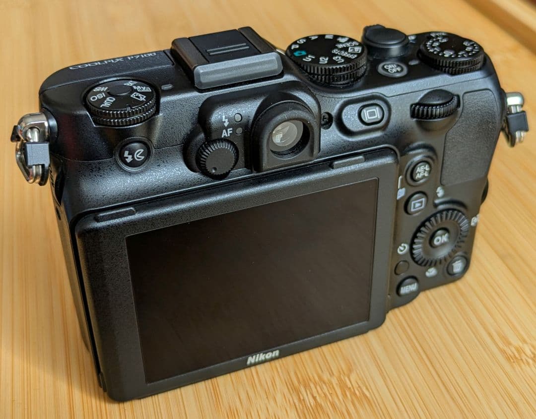 【最終値下げ】Nikon COOLPIX P7100　3点セット
