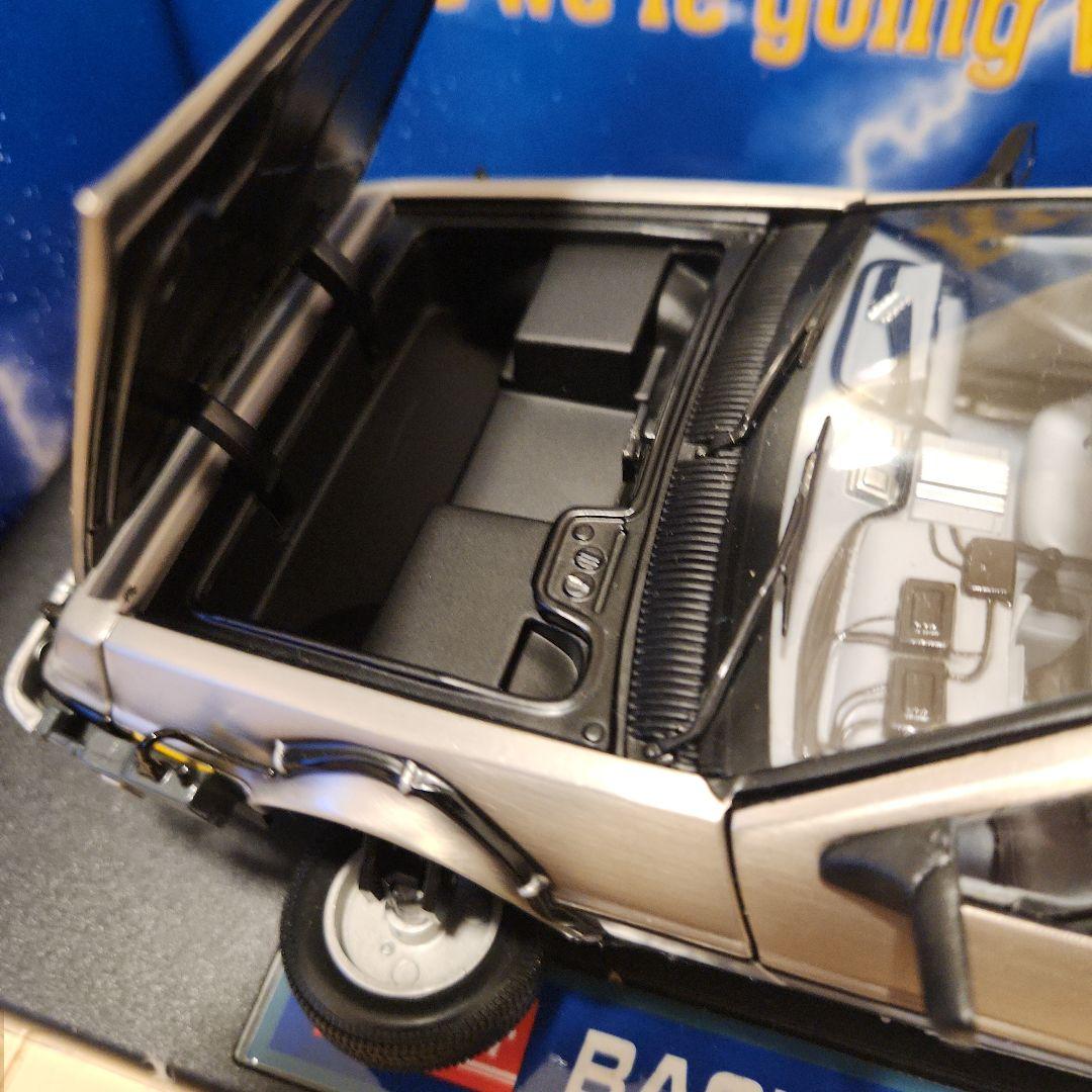 バック・トゥ・ザ・フューチャー タイムマシン 1:18
