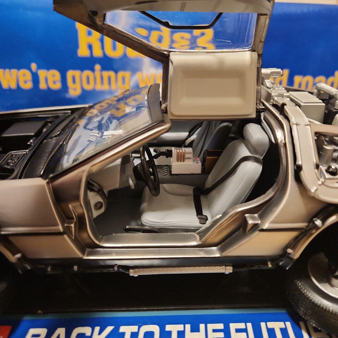 バック・トゥ・ザ・フューチャー タイムマシン 1:18