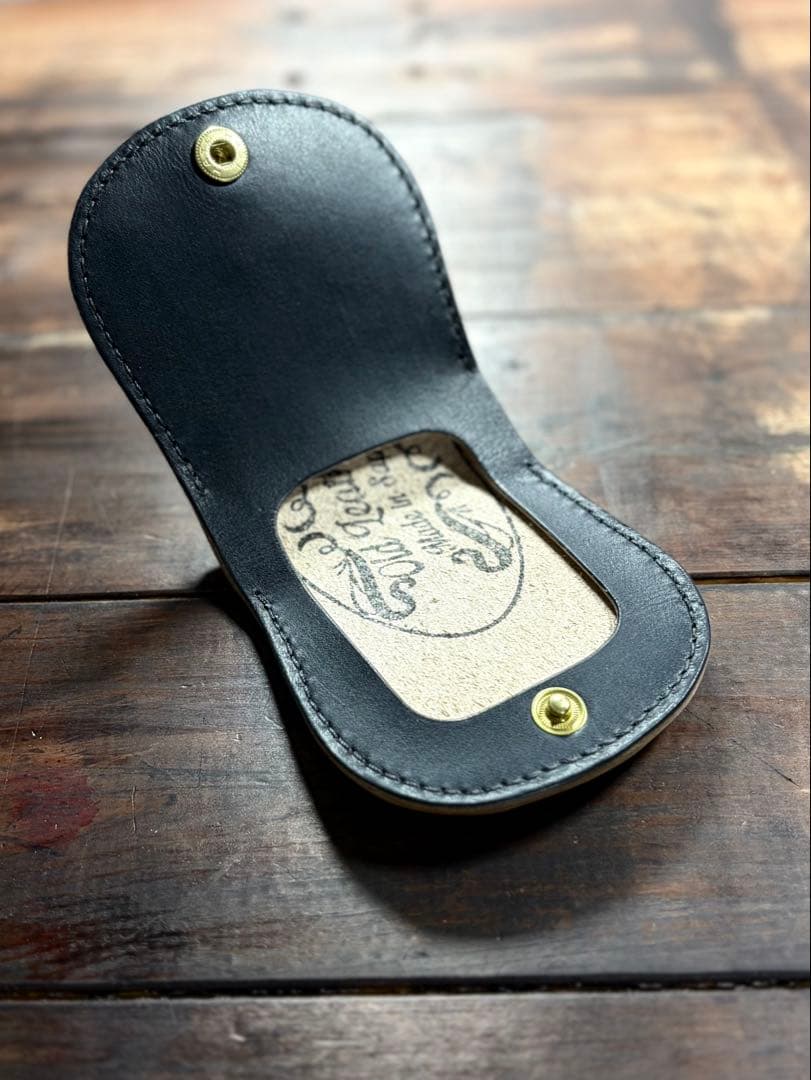 馬蹄型ケース スタッズカスタム 国産ヌメ革 茶芯 手染め