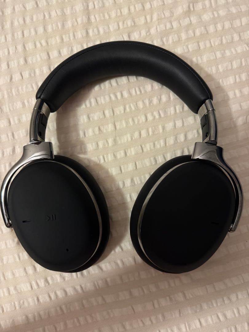 Montblanc MB01 ワイヤレスオーバーイヤーヘッドホン