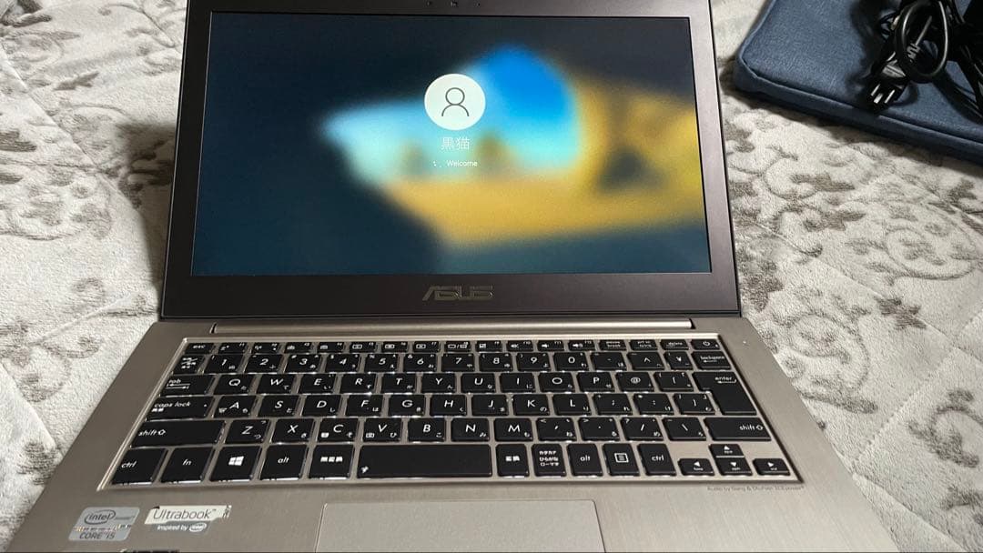 ASUS Zenbook UX32VD 薄型ノートPC ACアダプター付き