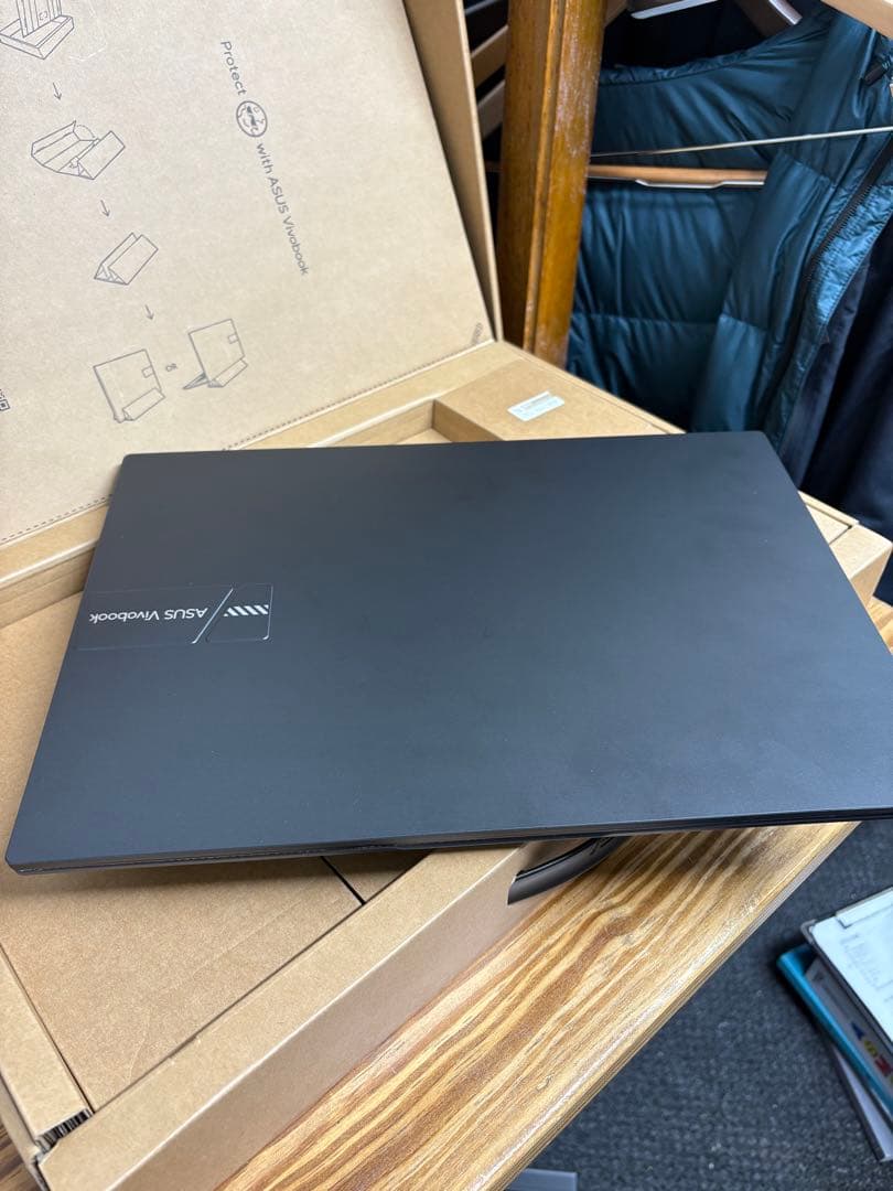 ASUS Vivobook 16インチ ノートPC ブラック 13th Gen