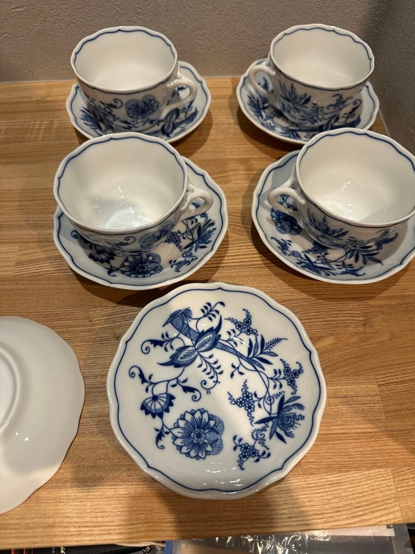 Original Karlsbaderブルーオニオン24pcs ティーセット箱付