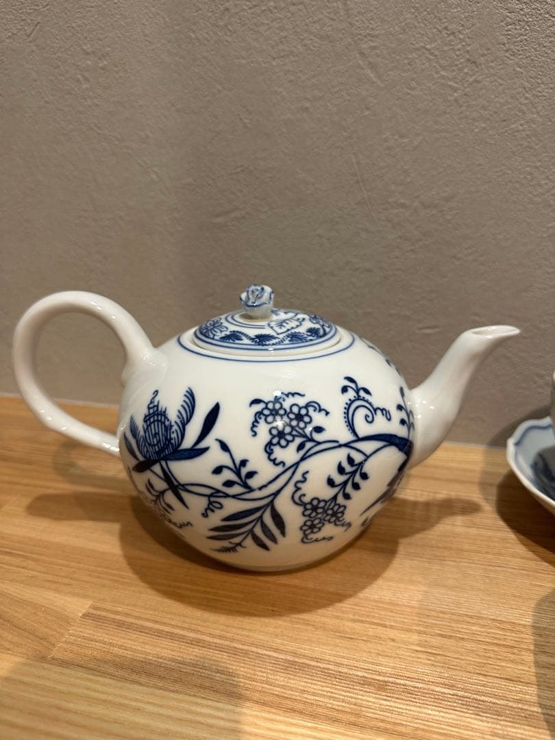 Original Karlsbaderブルーオニオン24pcs ティーセット箱付