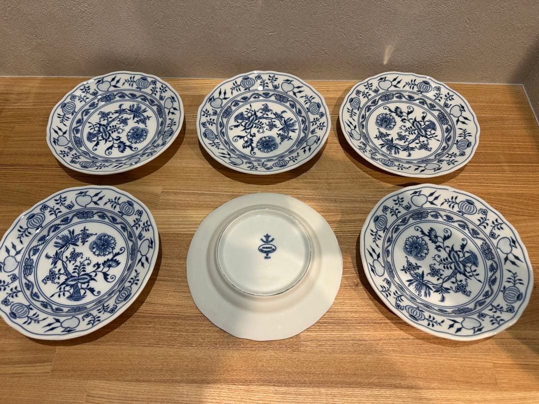 Original Karlsbaderブルーオニオン24pcs ティーセット箱付