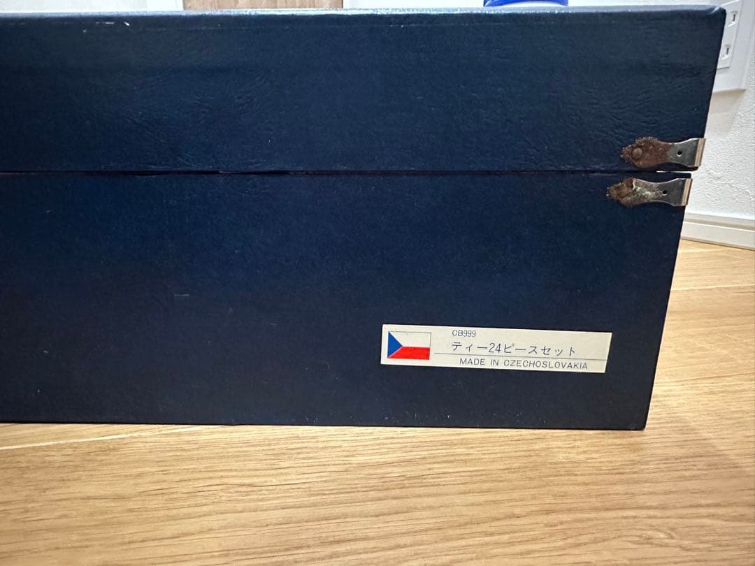 Original Karlsbaderブルーオニオン24pcs ティーセット箱付