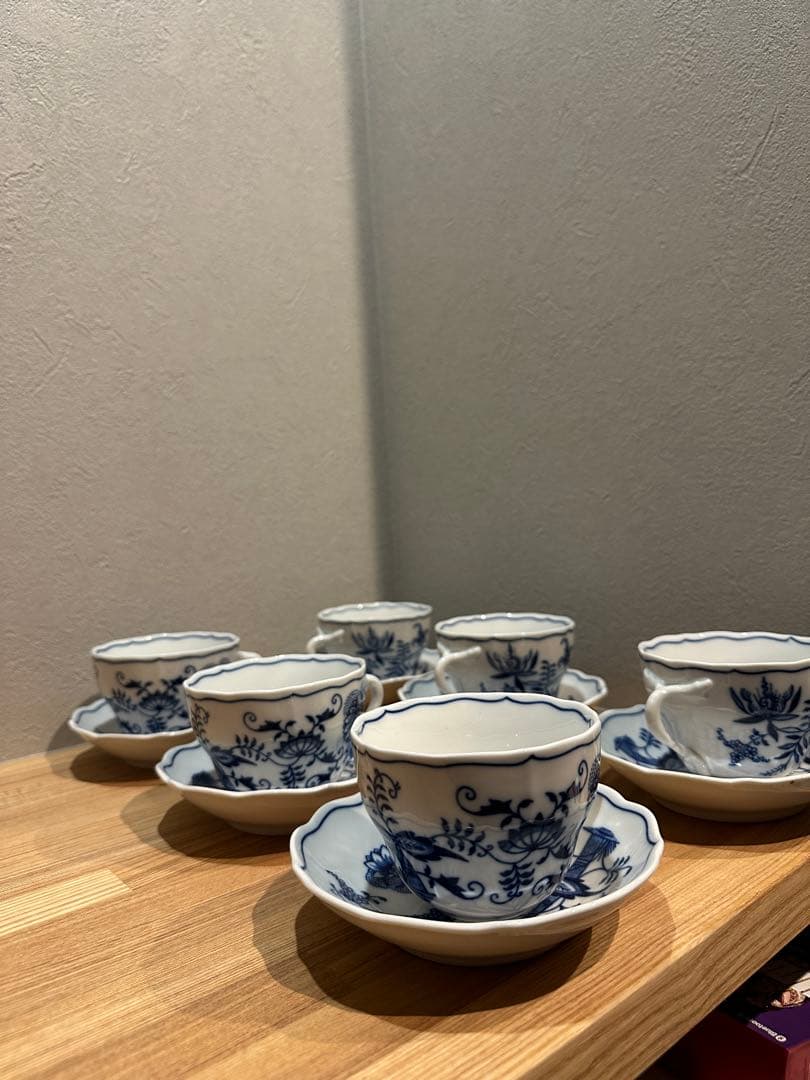 Original Karlsbaderブルーオニオン24pcs ティーセット箱付