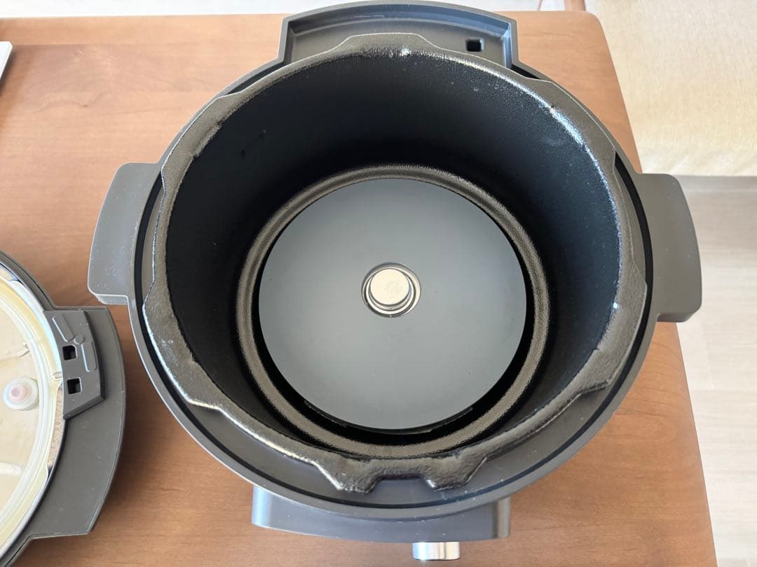 ☆ 《アイリスオーヤマ》電気圧力鍋　4.0L ブラック KPC-MA4-B