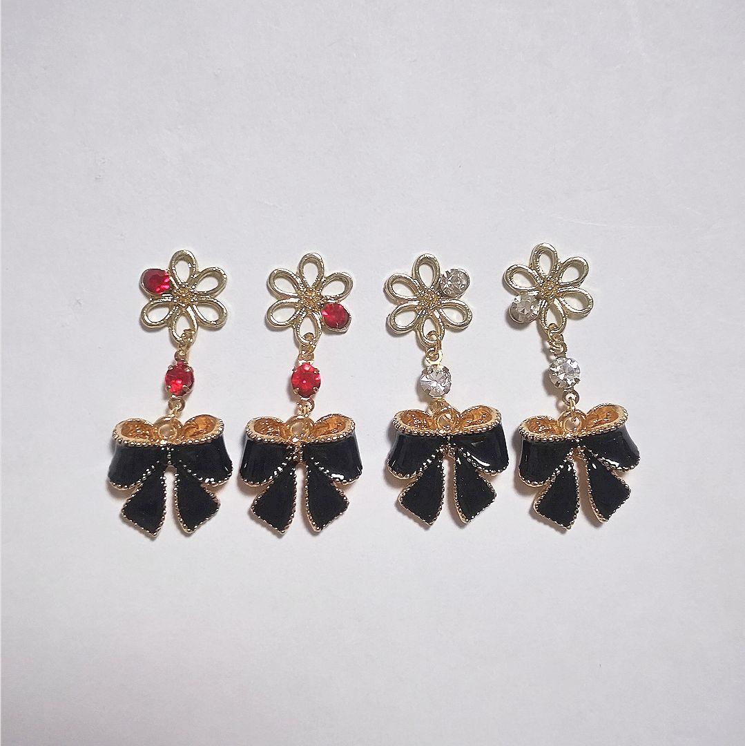 【1202】リボン型ピアス 花モチーフ付き