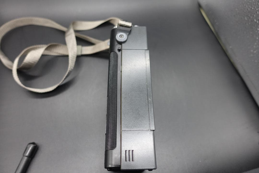 整備動作品　SONY AIR BAND ラジオ AIR-7 取説付（PDF)