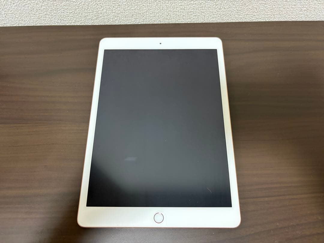 iPad 第7世代 32GB ピンクゴールド キーボード一体型ケース付き