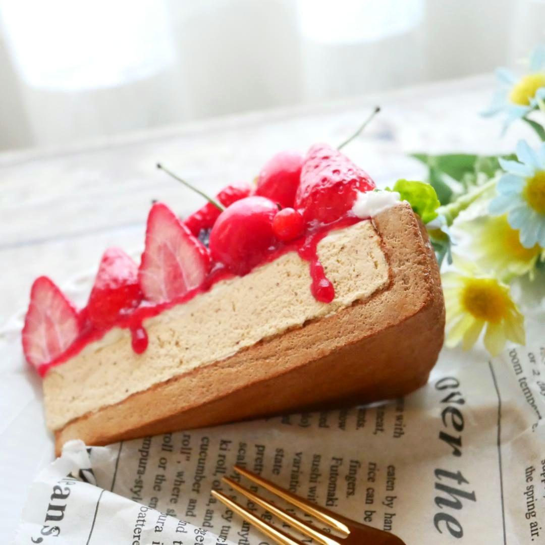 【ミッチー様】フェイクスイーツ◆苺＆チェリーのホールカット型タルト◆リアルサイズ