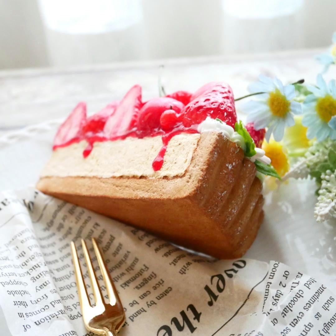 【ミッチー様】フェイクスイーツ◆苺＆チェリーのホールカット型タルト◆リアルサイズ