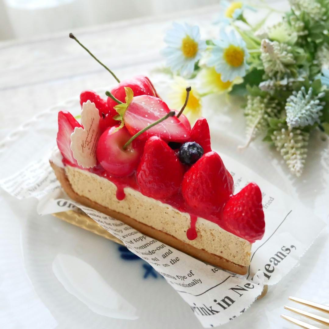 【ミッチー様】フェイクスイーツ◆苺＆チェリーのホールカット型タルト◆リアルサイズ