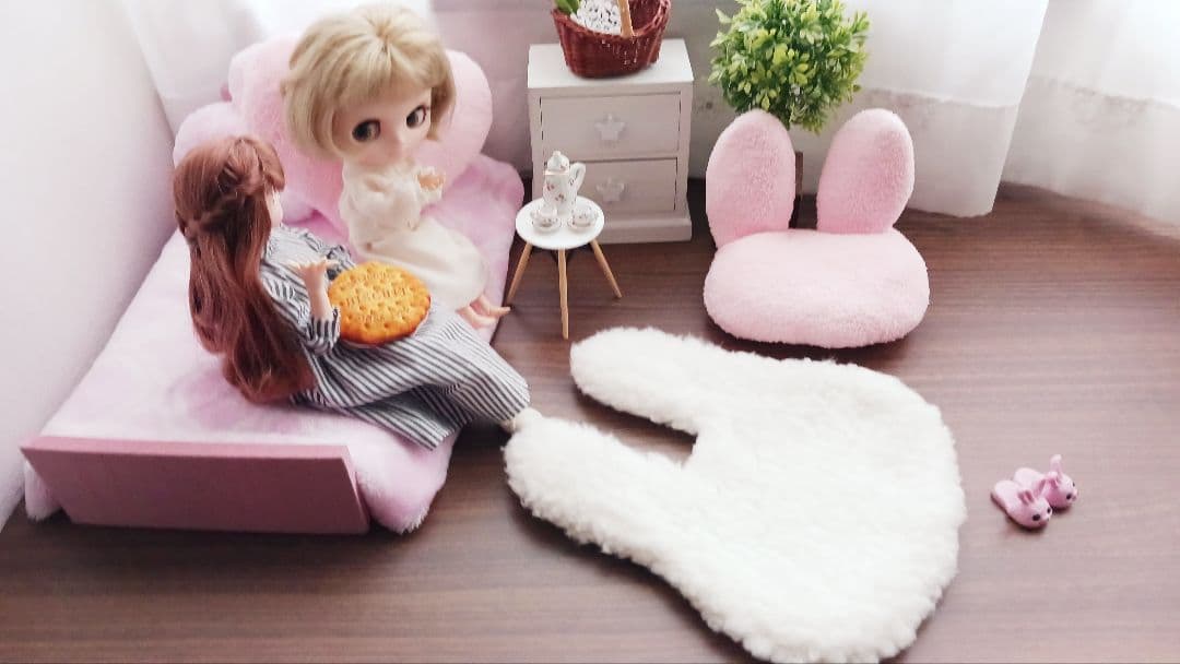 うさぎさんのおおきなクッション