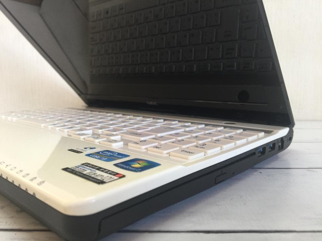 NEC PC-LM550FS3EW 13.3型液晶 コンパクト テンキ付きノート