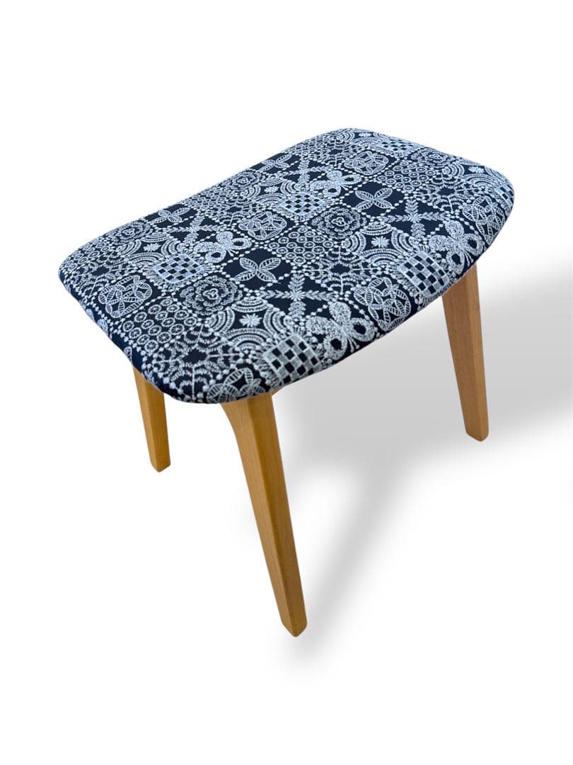 ミナペルホネンスツール　イス　navy × 刺繍light blue新品未使用