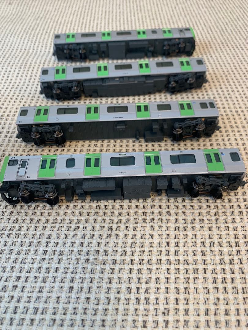 KATO Nゲージスターターセット 10-030 E235系山手線+新品線路4本