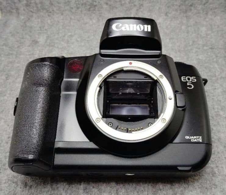 Canon EOS 5 QD　VG10・標準ズームレンズ付