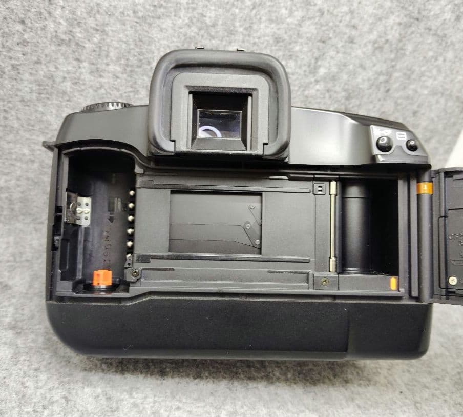 Canon EOS 5 QD　VG10・標準ズームレンズ付